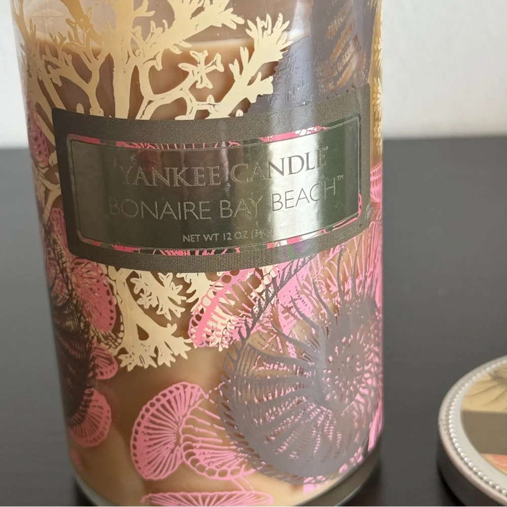 Yankee Candle Coral Reef Decorative Jar Candle in Bonaire bay Beach